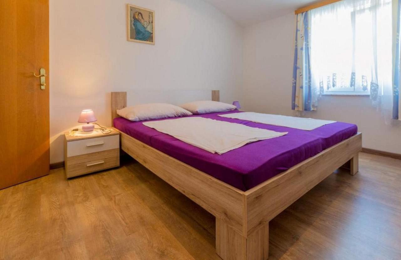 Apartman Navy Apartments