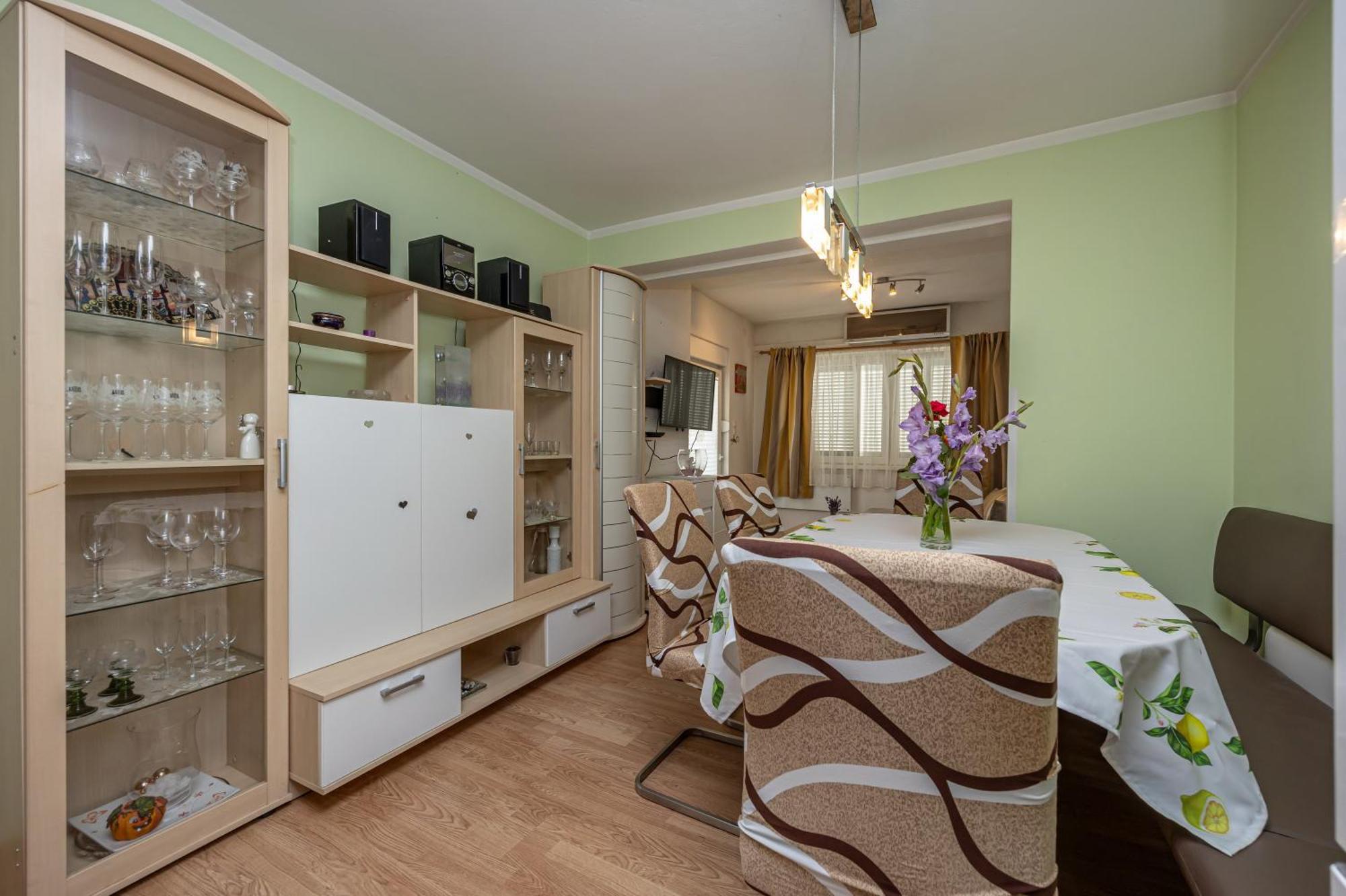 Apartment Navy Apartments *