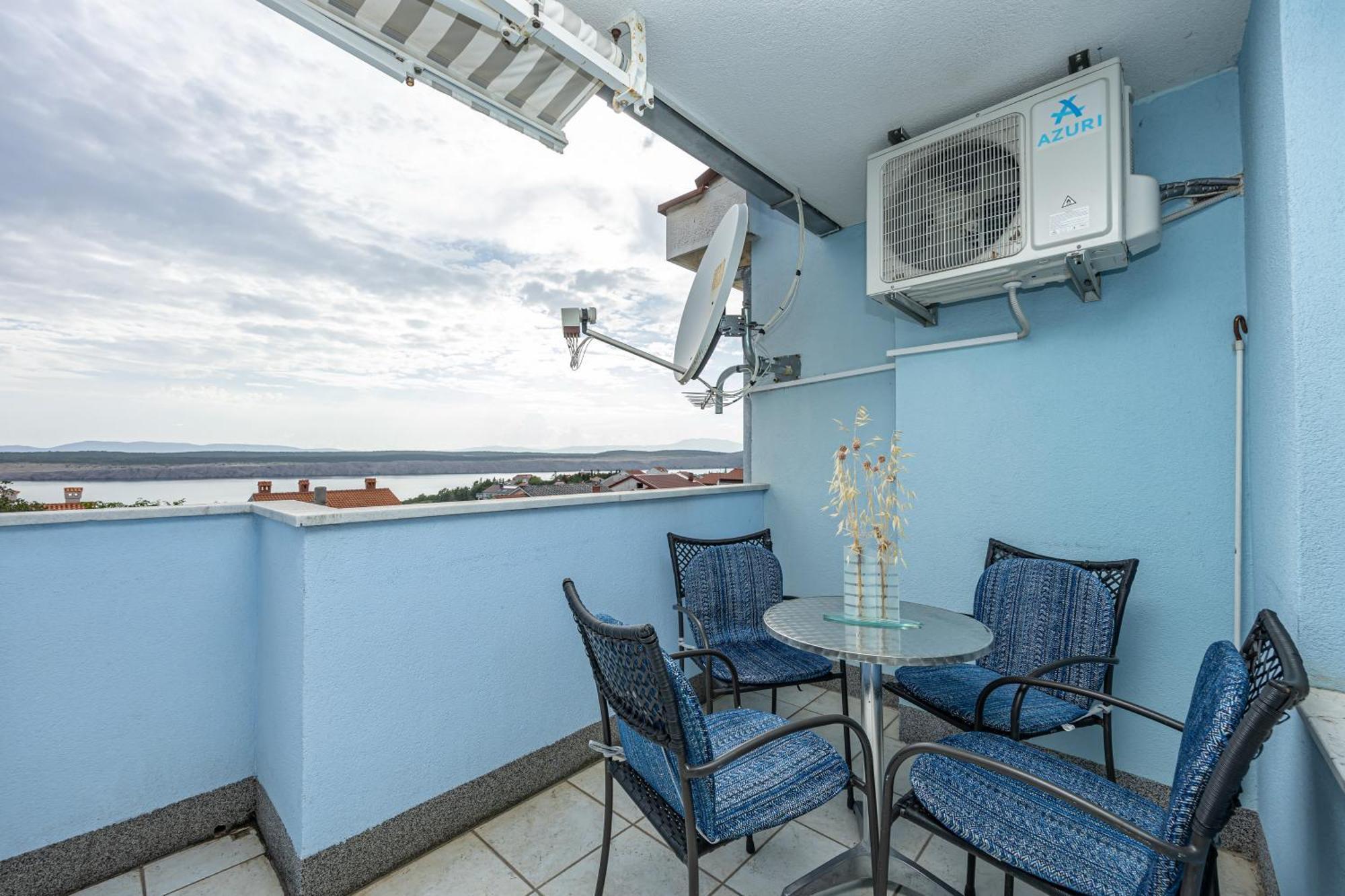Apartman Navy Apartments *