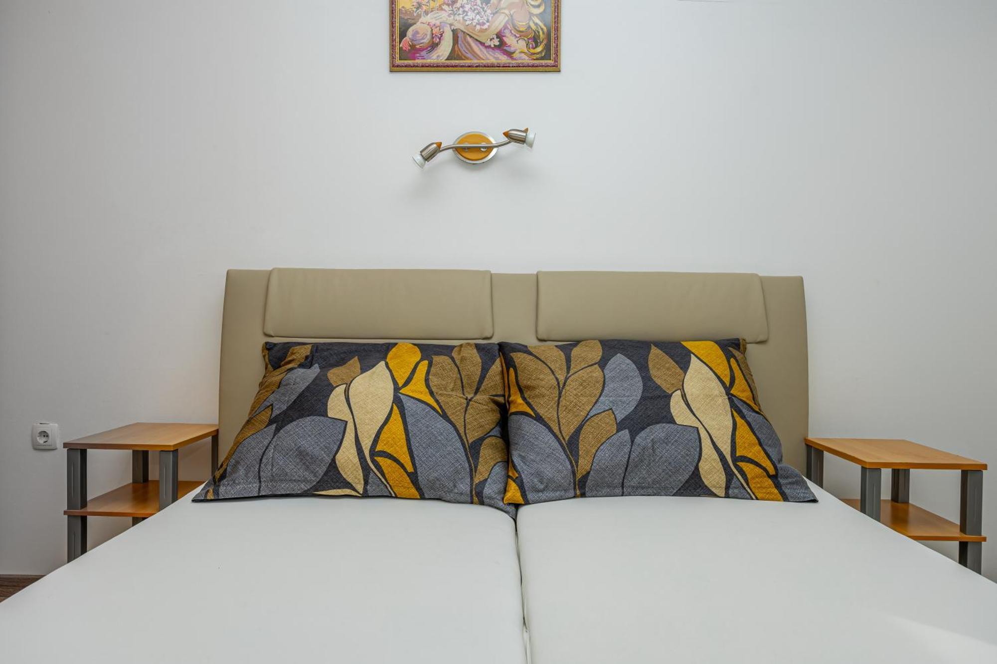 Navy Apartments Apartman