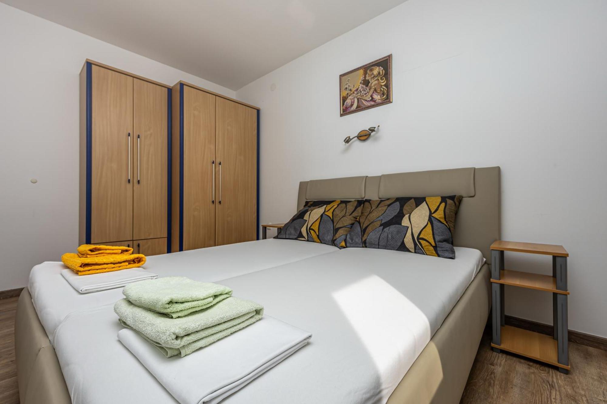 Navy Apartments Jadranovo