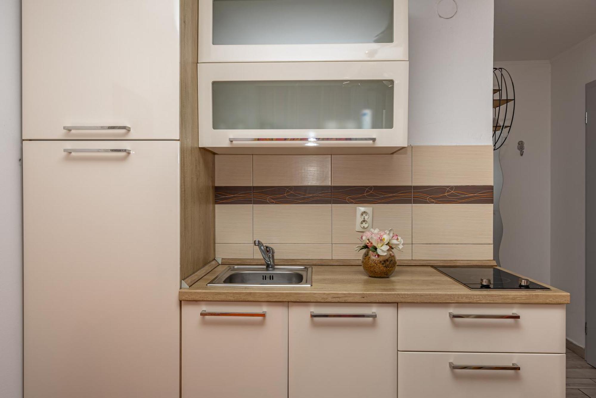 Navy Apartments Apartman